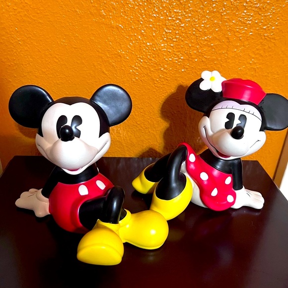 Mickey and Minnie mouse bank - Picture 8 of 8